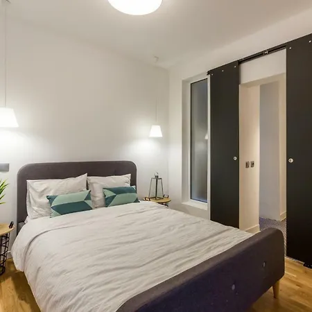 Quiet Old Town Hideout Apartment