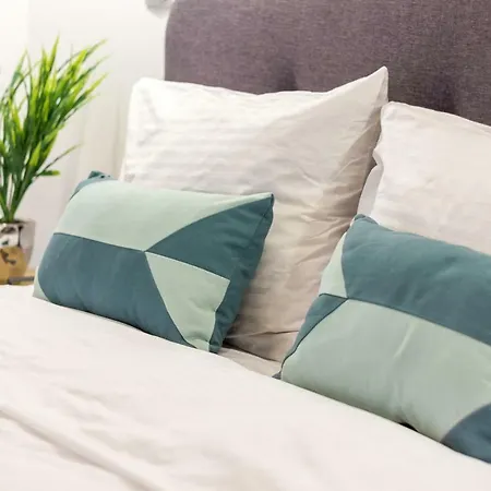 Quiet Old Town Hideout *