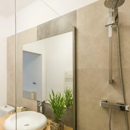 Quiet Old Town Hideout * Kaloşvar