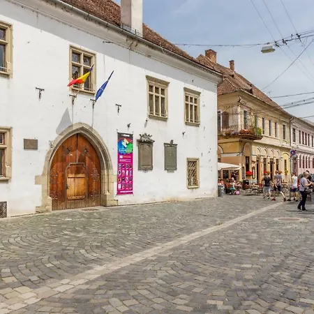 Quiet Old Town Hideout *