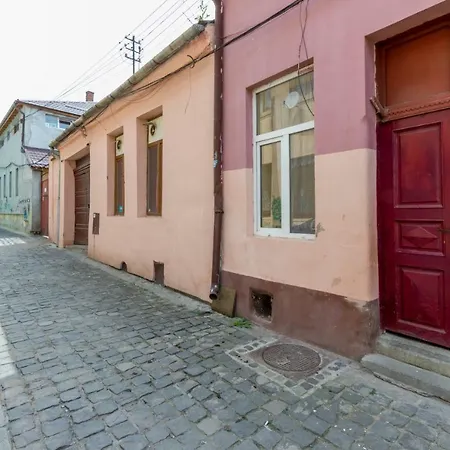 Quiet Old Town Hideout *