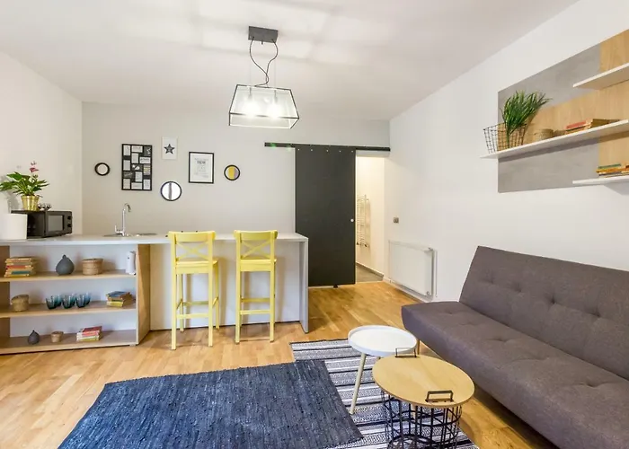 Quiet Old Town Hideout Apartman