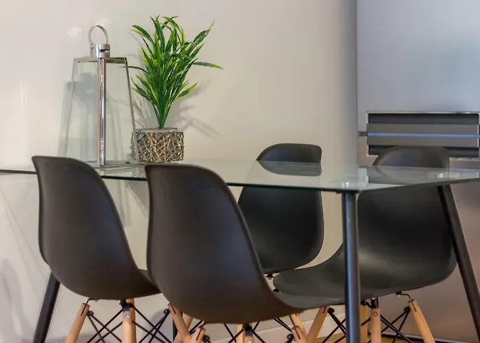 דירה Quiet Old Town Hideout