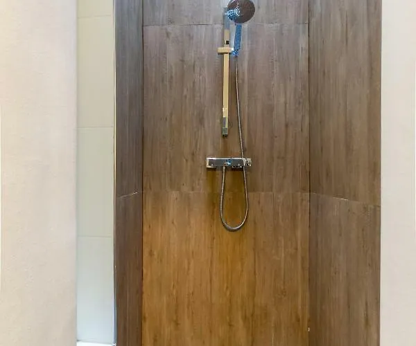 דירה Quiet Old Town Hideout *