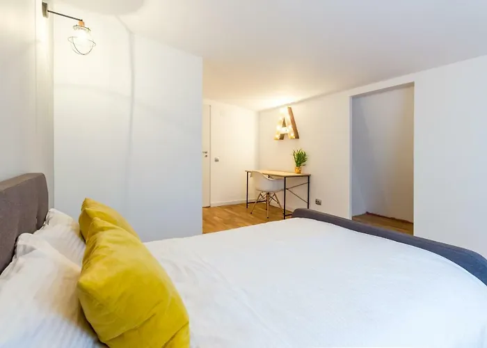 Quiet Old Town Hideout Apartman *