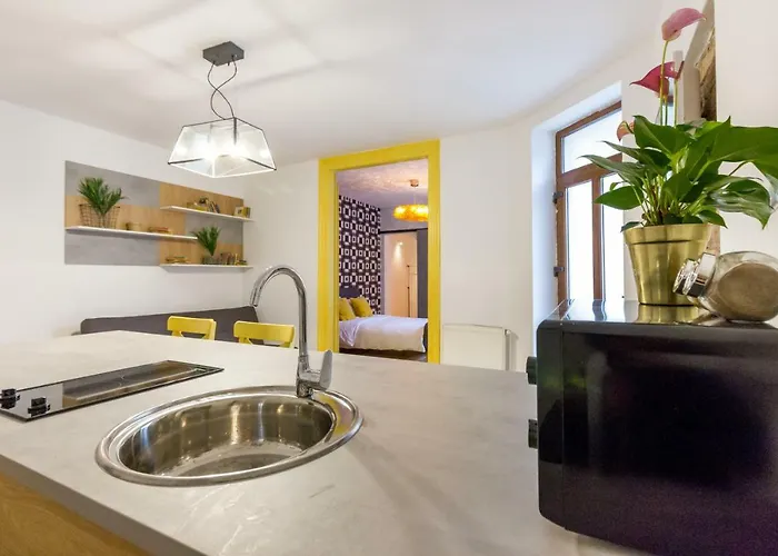 Quiet Old Town Hideout Apartman *