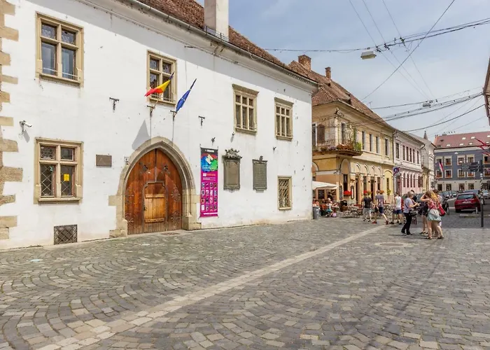 Quiet Old Town Hideout *