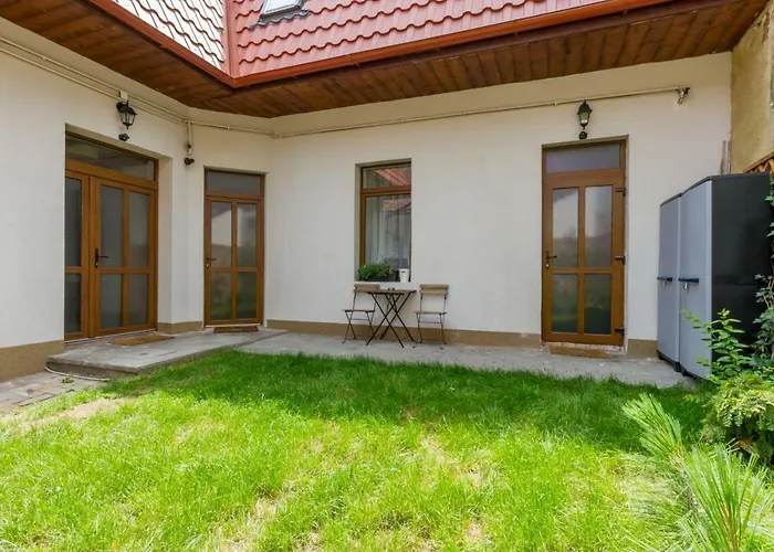 Apartman Quiet Old Town Hideout *