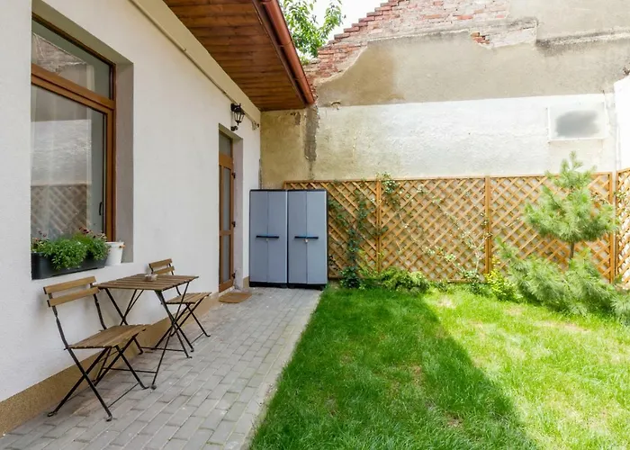 Apartman Quiet Old Town Hideout *