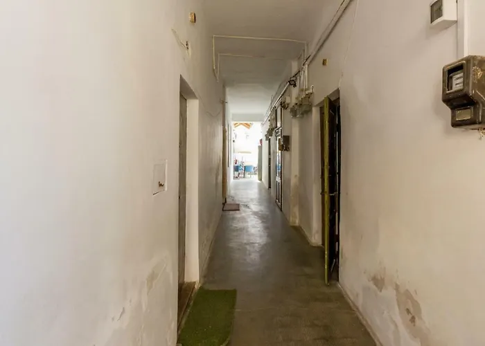 Quiet Old Town Hideout דירה *